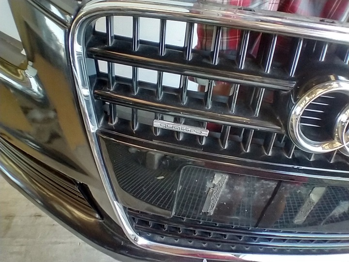 фото №11, Audi q7 s-line 4l бампер перед комплектный pdc распылитель галоген