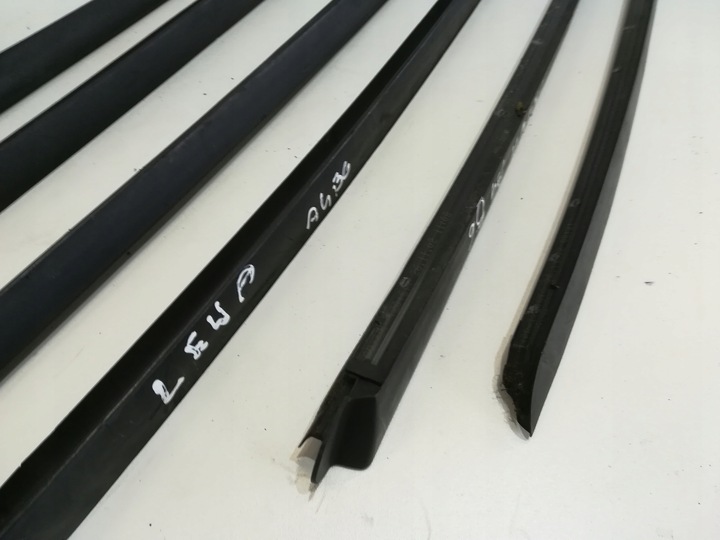 фото №5, Планка скла передній лобовий audi a4 b6