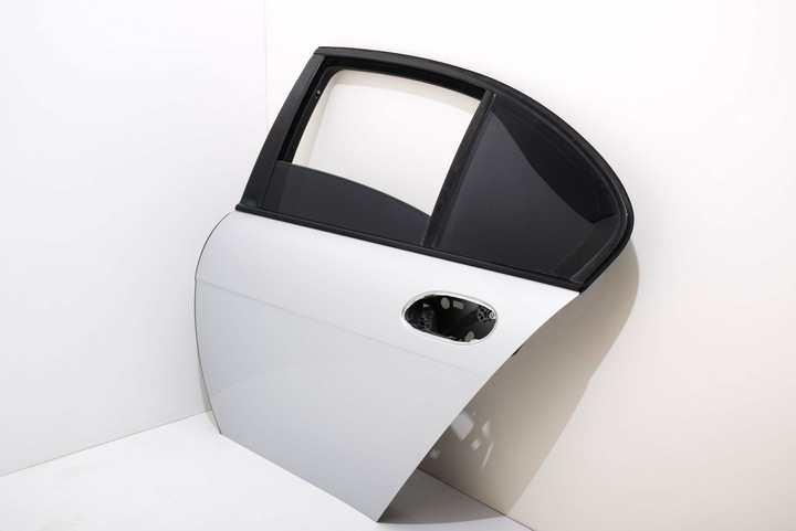 фото №1, Bmw e65 дверь левая зад задние 354 титан серебро