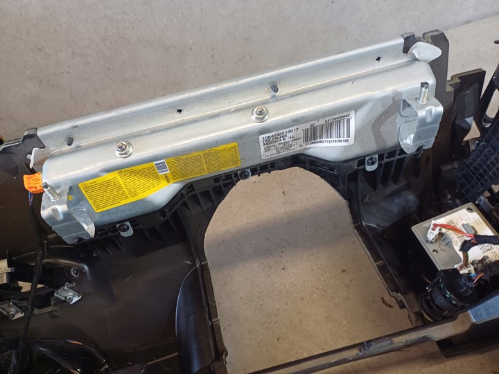 фото №12, Консоль mercedes w212 e-klasa 2x подушка безопасности коленная i пассажира