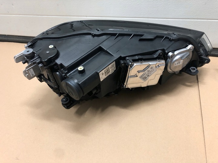 фото №13, Лампы полный led vw golf sportsvan рестайлинг комплект 517941059a 517941060a бренд