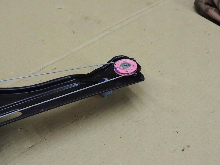 фото №15, Bmw 2 f46 подъемник механизм стёкла правые перед