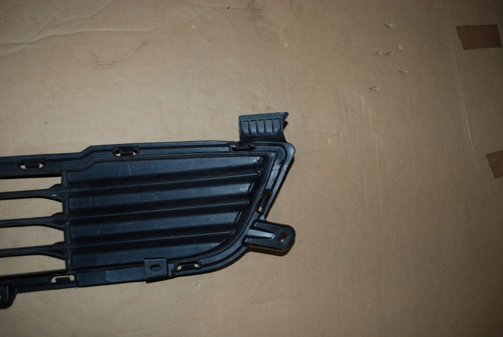 фото №9, Решётка бампера средняя перед mitsubishi outlander iii 3 6402a233