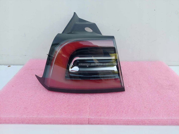 фото №1, Tesla модель 3 лампа ліва зад задня led eu