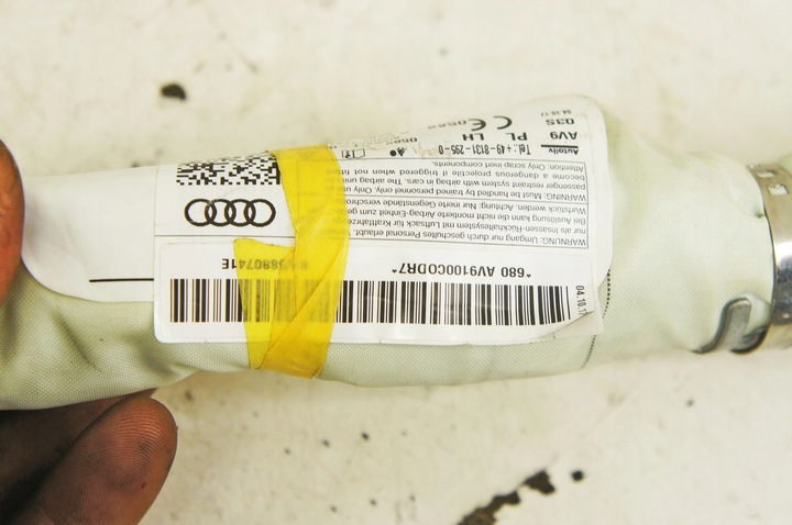 фото №8, Rh424 audi a4 b9 ^ подушка безпеки шторка ліва 8w5880741e sedan
