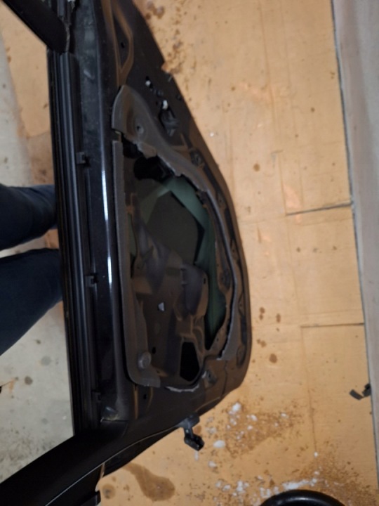 фото №6, Bmw e87 рестайлинг дверь правая зад schwarz 2