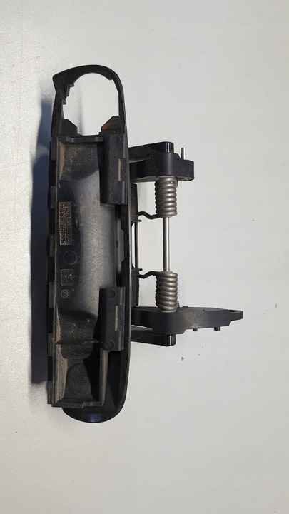 фото №1, Le ручка зовнішня перед audi r8 4208370207a