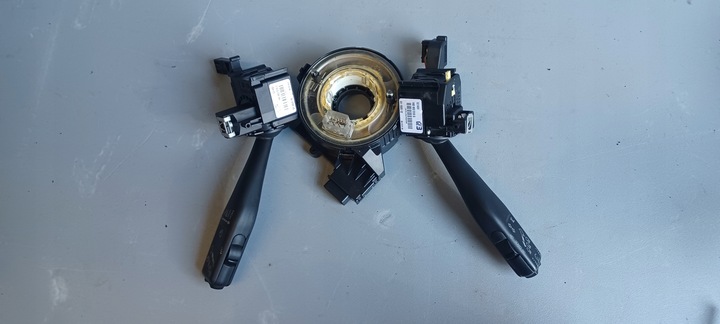 фото №1, Рулевой/подрулевой переключатель света vw golf v 1k0953513g