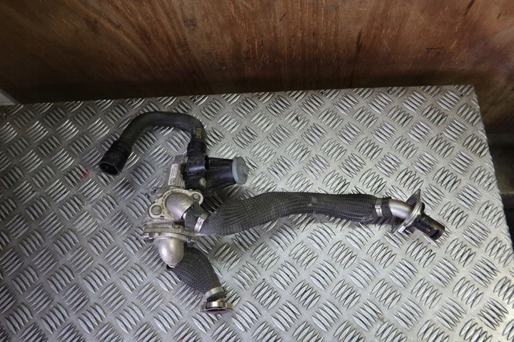 фото №4, Клапан трубка egr range rover evoque g4d3-9d475-ba