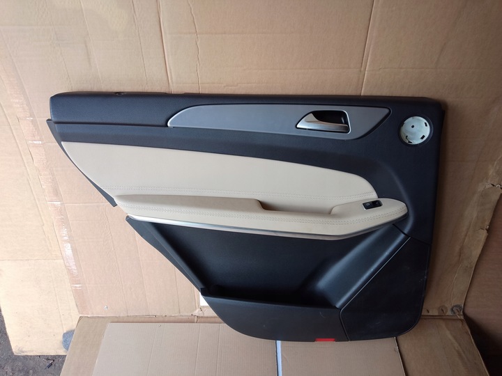 фото №1, Обивка боковина дверь левый зад mercedes gls w166