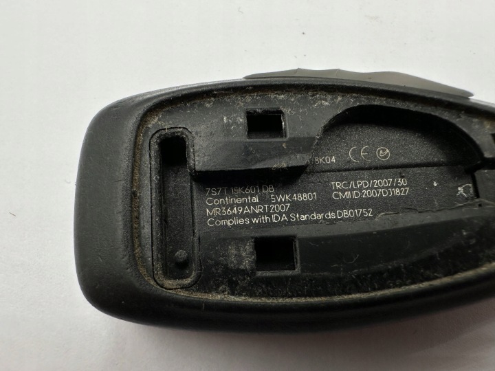 фото №7, Ключ ключ pilot keyless ford fiesta mk8 kuga c-max ii 7s7t-15k601-db