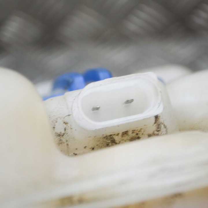 фото №6, Volkswagen touareg ii 2012 бак расширительный охлаждающая жидкость