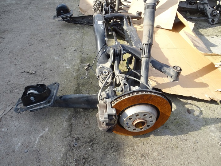 фото №1, Audi q3 ii 83a поворотный кулак левая рычаг левый зад задняя