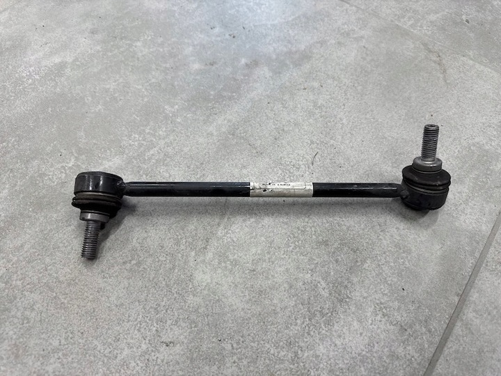 фото №1, Tesla модель y my 3 m3 соединитель стабилизатора правые перед оригинал