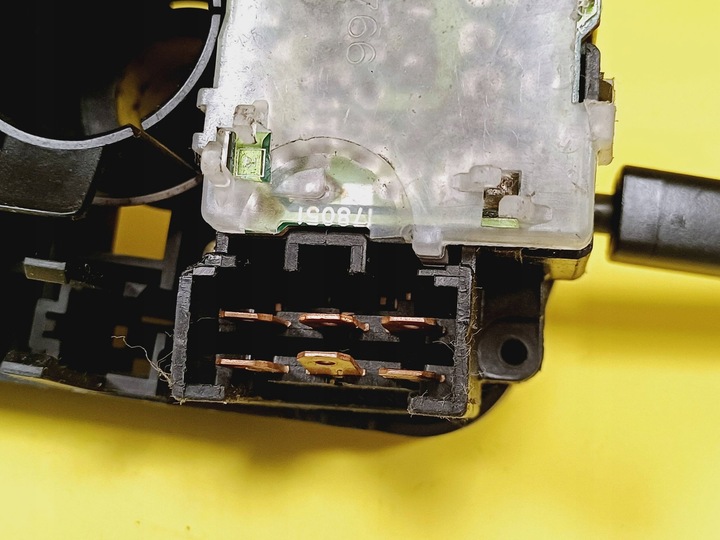 фото №7, Рулевой/подрулевой переключатель комбинированный mazda 626 177698 nr935