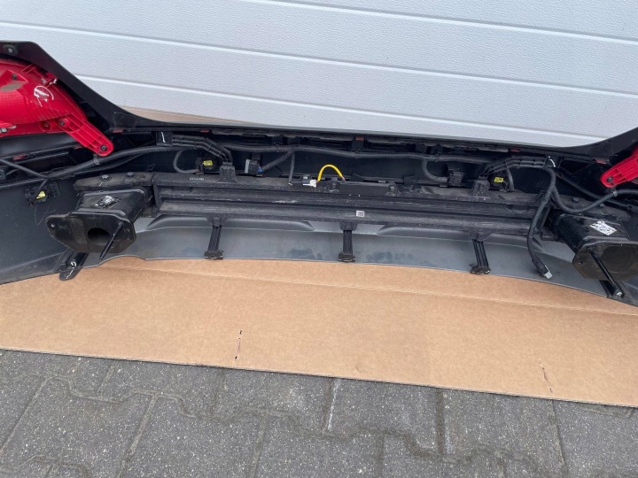 фото №8, Hyundai kona i 2017- бампер задній  8611-j9020