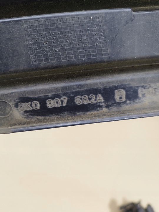 фото №8, Решётка галоген zaderzka правая перед audi a b8 2008-2011 8k0807682a