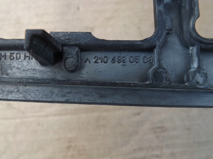 фото №9, Mercedes e класс w210 w208 r170 панель рамка консоли кнопки 2108210071