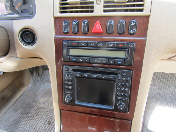 фото №9, Mercedes w210 99-03 рестайлинг сиденье левый правые диван задняя обивка дверь