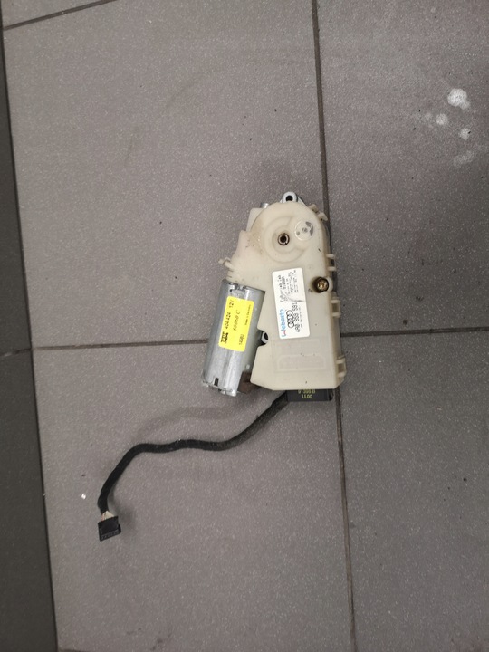 фото №1, Моторчик люк audi a8 d2 4a0959591