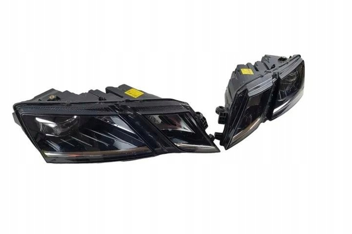 фото №1, Комплект лампа передних skoda octavia iii 5e3 7p5941591ah 2.0l дизель