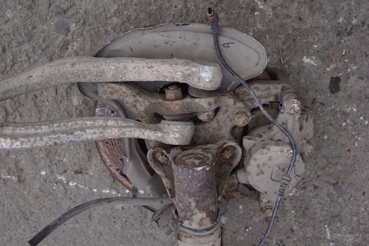 фото №12, Поворотна опора лівий перед mercedes w204