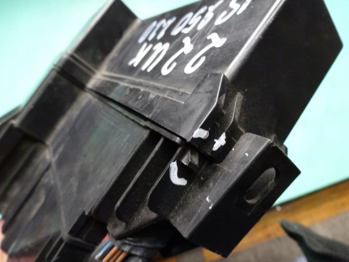 фото №7, Lexus is ii 2.2 d 06r коробка запобіжників 82662-53060