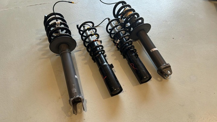 фото №7, Porsche 992 911 turbo s амортизатор зад задний левый правые новый