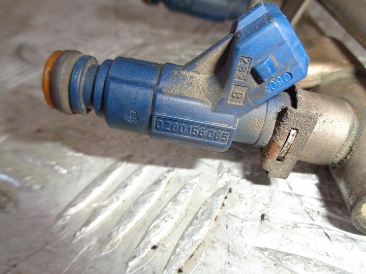 фото №8, Планка впрыскивающий форсунки audi a4 b6 1.8 t turbo 2000- 06b133317n 0280156065