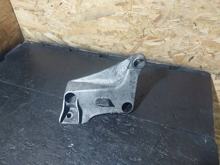 фото №9, Лапи / кріплення двигуна ліва bmw 5 e39 525d m57d25 256d1 163km 6750441