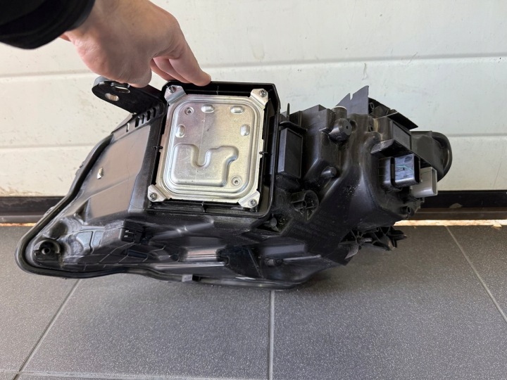 фото №12, Peugeot 308 iii t10 фара правая перед полный led 9849116280 комплектная
