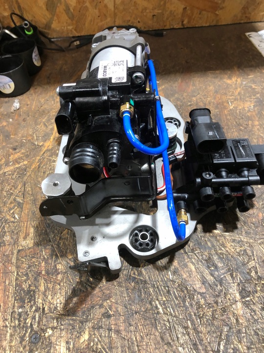 фото №13, Компресор підвішування rolls royce 6896572