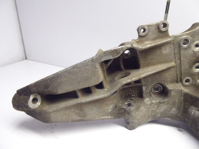 фото №5, Alfa 166 лапи генератора 60610195 2.0 16v ts