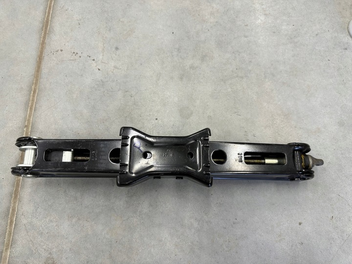 фото №9, Домкрат подъемник audi q5 80a оригинал идеальный 80a011031a