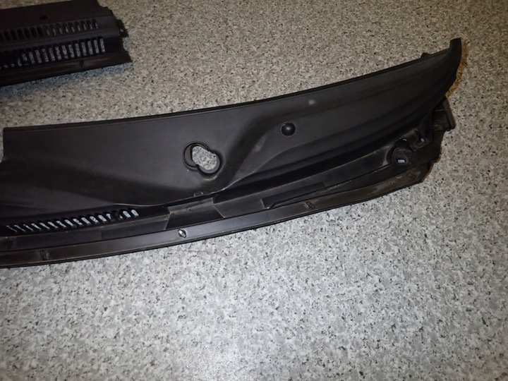 фото №4, Toyota aygo 05-12 панель під лобовим склом пластиковий