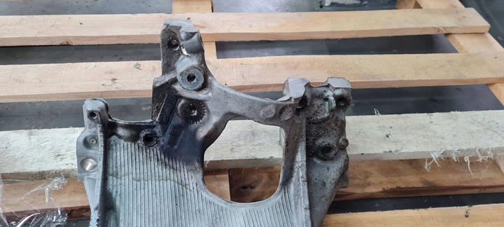 фото №15, A4 b9 8w рестайлінг лапи кронштейн кріплення санки ліві лівий перед 8w0399295e a5