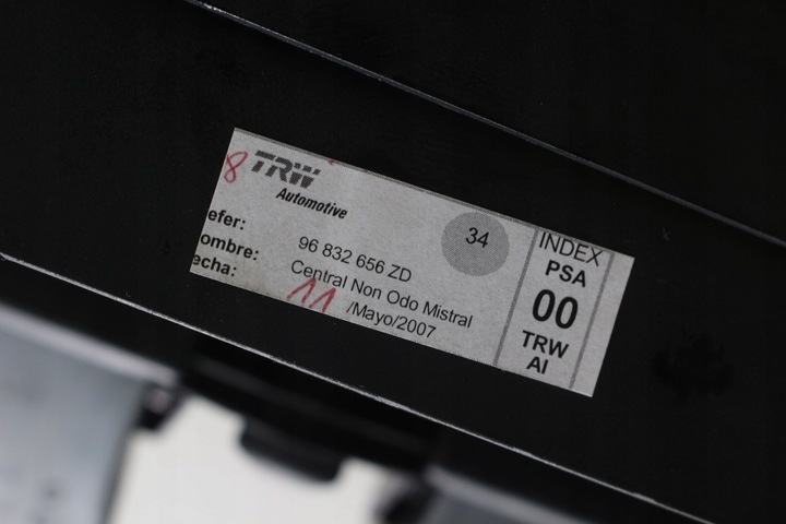 фото №8, Рамка панелі консолі бардачок citroen c4 picasso i