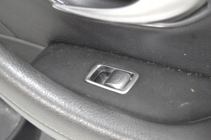 фото №6, Боковина дверной правые перед szyty кожа mercedes w213 универсал ambiente европа