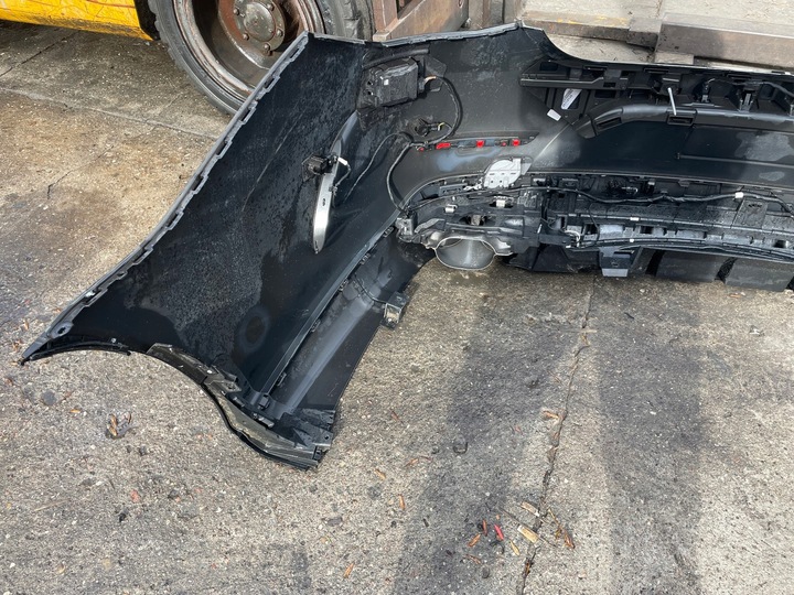 фото №11, Mercedes cls w257 amg бампер зад 6xpdc комплектный цвет 197