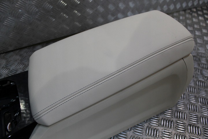 фото №13, Bmw 3 g20 sport оббивка сидіння диван обшивки