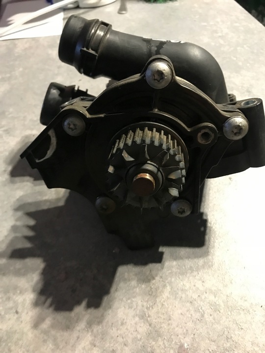 фото №5, Audi a5 8t 2.0 tfsi насос води 06j121026p