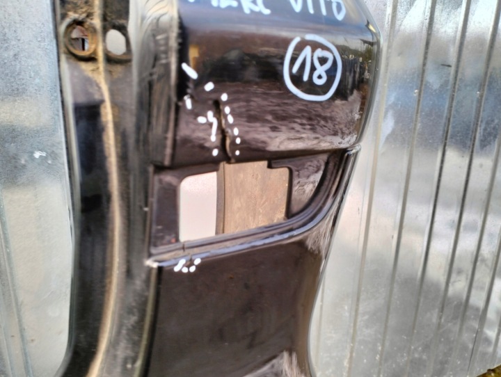 фото №9, Задний бампер pod датчики pdc mercedes vito w639 639 2003-