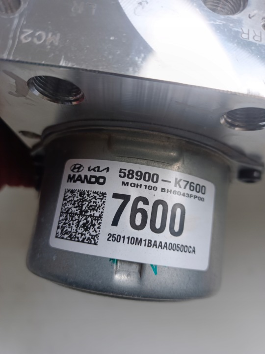 фото №6, 58900-k7600 головний гальмівний циліндр esp abs hyundai i10 iii 2025r 1.0b 1.200km