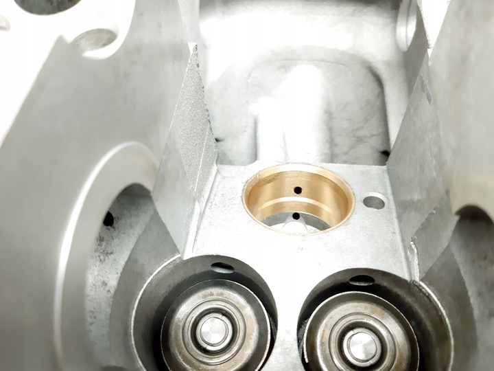фото №10, Skoda 1.9 2.0 tdi 8v 038103373r нове втулки головка відновлена vw audi