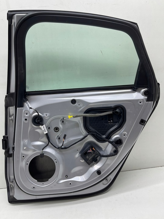 фото №16, Audi a6 c7 sedan двері праві зад колір: lz7g ідеальні комплектні |wysyłka!