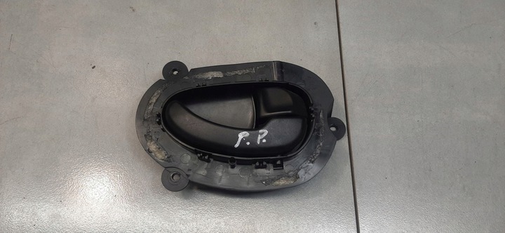 фото №1, Ручка wewnętrzba праві перед peugeot 406 96163074