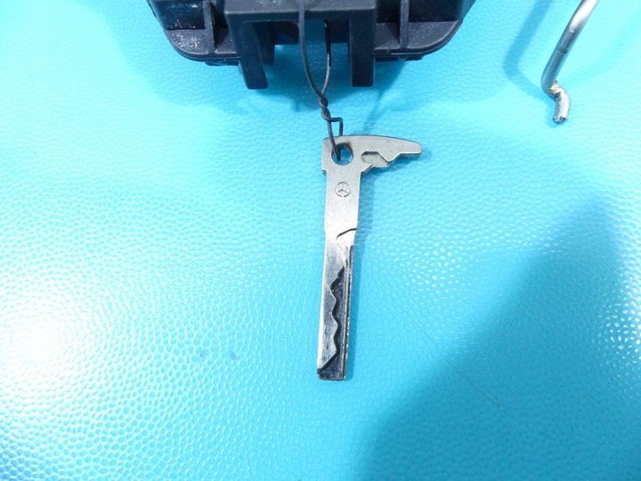 фото №3, Ручка перед ліва зовнішня mercedes w204