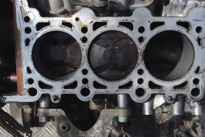 фото №6, Двигун блок двигуна dół wał поршні audi a6 c6 2.4 v6 bdw 177km