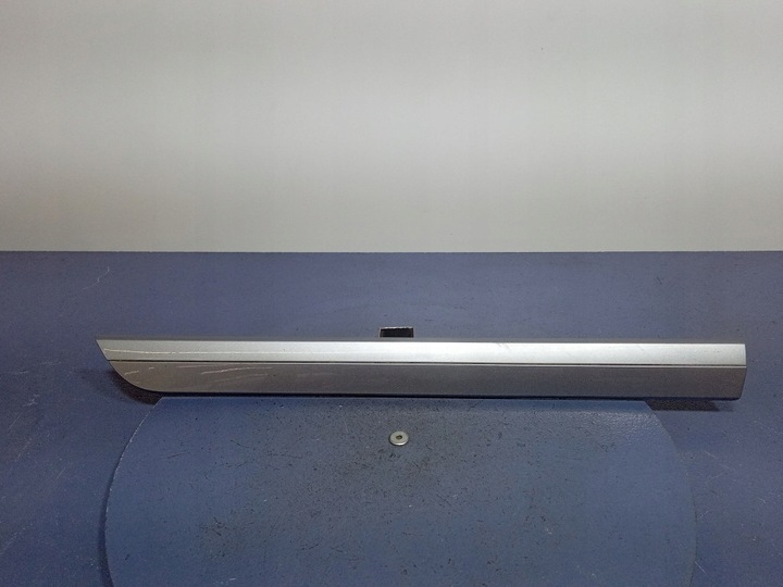 фото №1, Vw passat b8 планка дверь зад правая задняя 3g0854950e lb7s