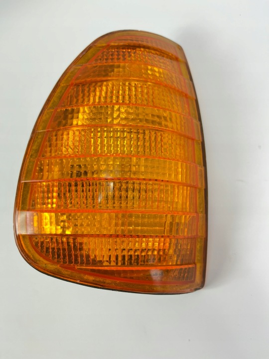 фото №7, Поворотник поворот поворотник передний перед правое mercedes w123 hella